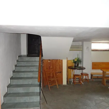 The House 3*